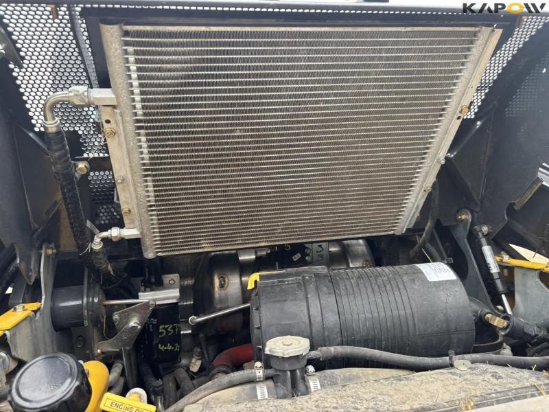 New Holland L318 skid steer loader 34