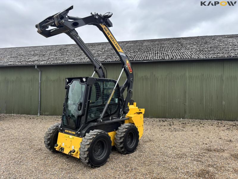 New Holland L318 skid steer loader 64