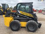 New Holland L318 skid steer loader 4
