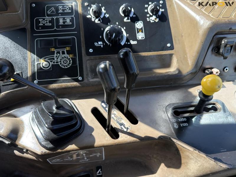 New Holland M115 tractor 43