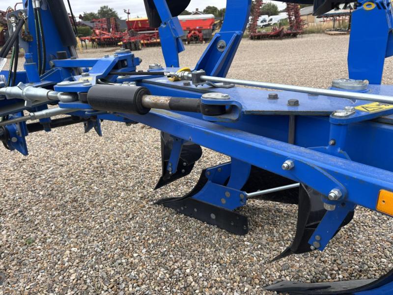 New Holland PLGF 4 furrow reversible plough - new 29