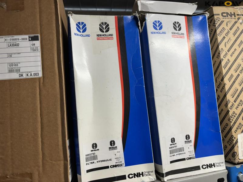 New Holland spare parts/filters - new 5