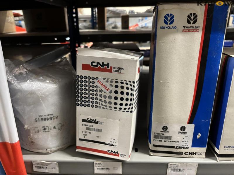 New Holland spare parts/filters - new 16