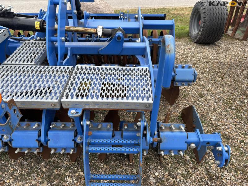 New Holland SDM 500H disc harrow - demo 10