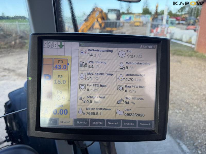 New Holland T7.225 tractor 46