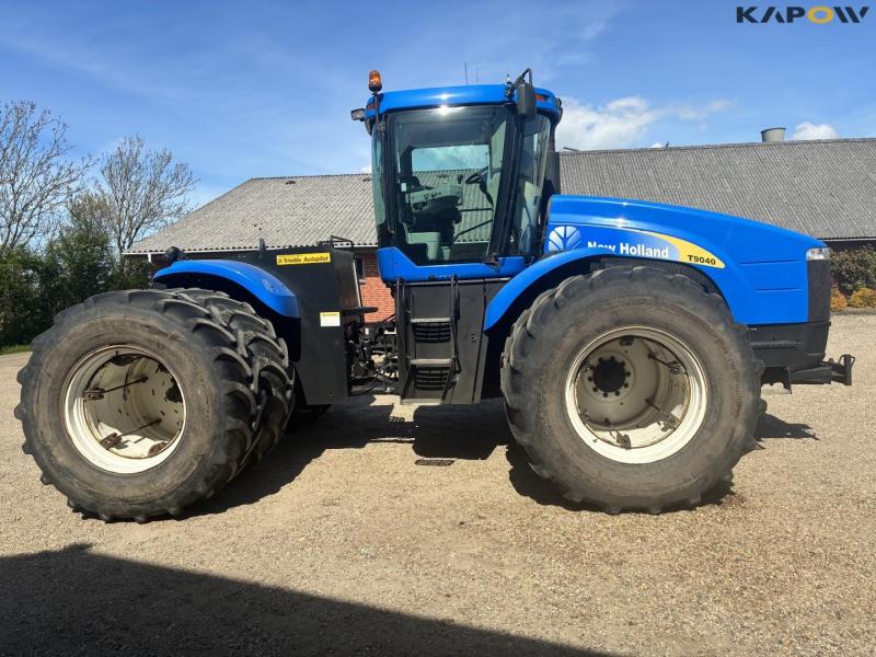 New Holland T9040 tractor with twin wheels 4