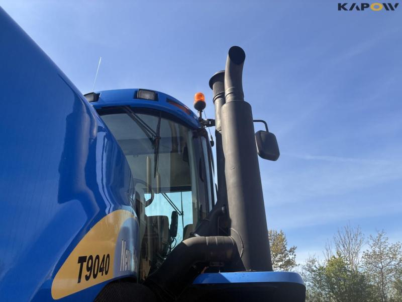 New Holland T9040 tractor with twin wheels 13