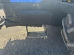 New Holland T9040 tractor with twin wheels 11