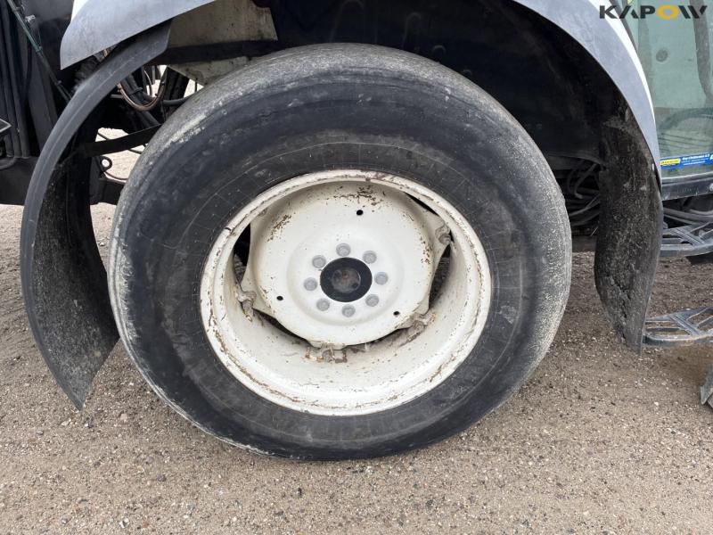 New Holland T.4.75 PowerStar 4WD tractor 23