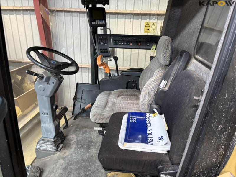 New Holland TF 78 combine harvester 80