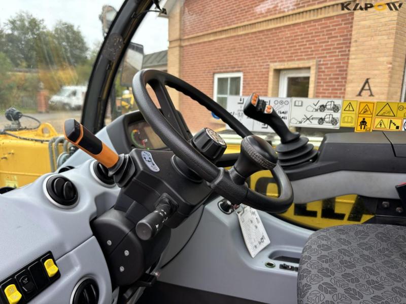 New Holland th 7.42 elite telescopic loader 26