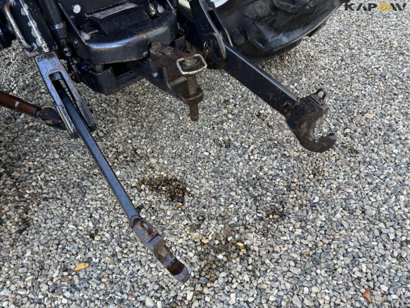 New Holland TM155 tractor 38