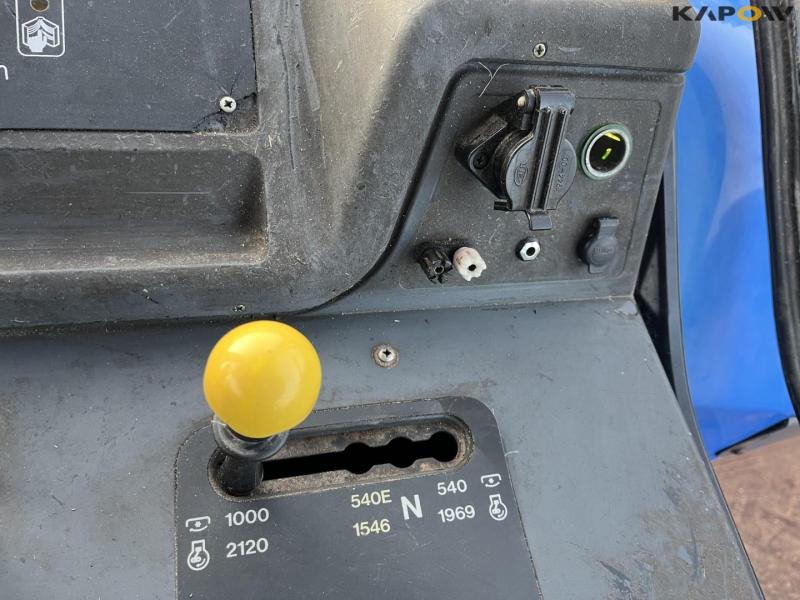 New Holland TM155 tractor 46