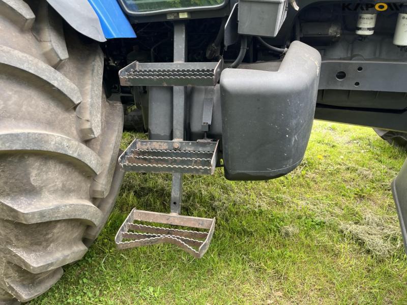 New Holland TM165 ultra tractor 19