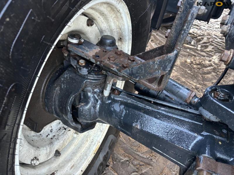 New Holland TM190 tractor 16