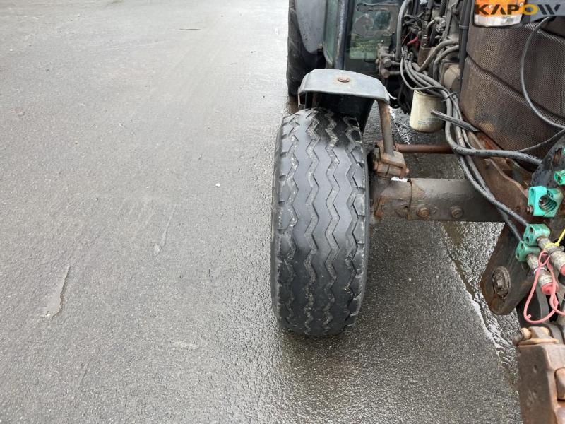 New Holland TN 65 F 2WD compact tractor 13