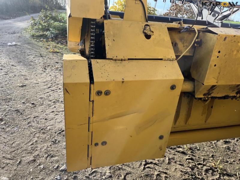 New Holland TX32 with 15 foot header 14