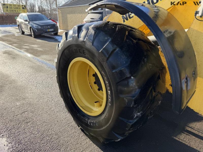New Holland W170B wheel loader 57