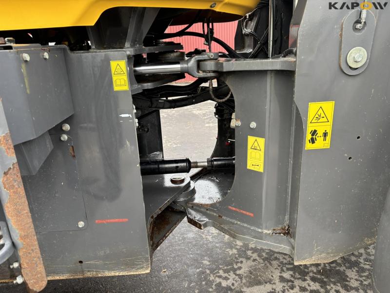 New Holland W170D wheel loader 26