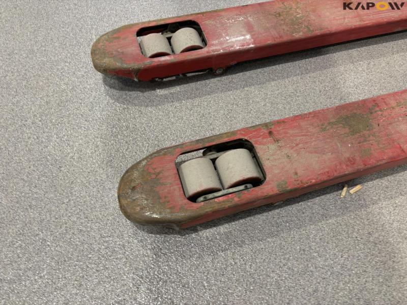 NH PLM 2500 pallet truck 9