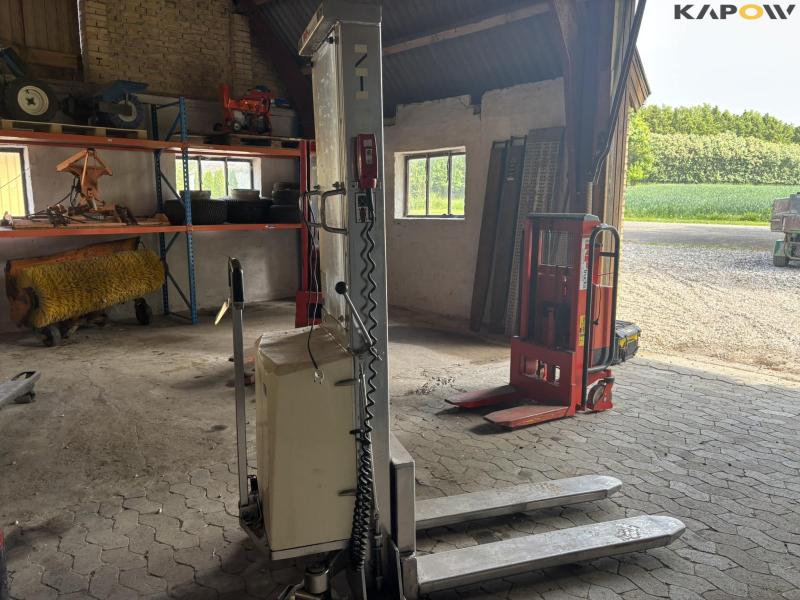 NH SB 500 stainless pallet truck 4