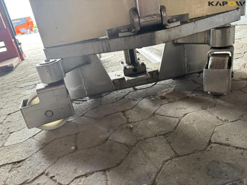 NH SB 500 stainless pallet truck 22