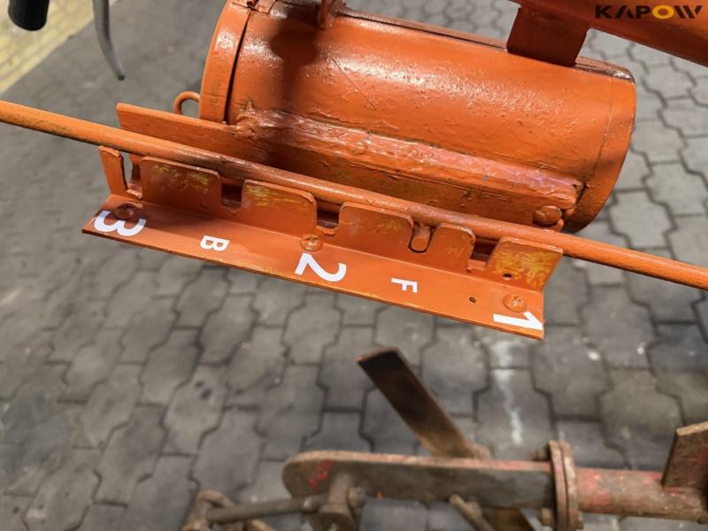 Nibbi tool carrier with plow 21