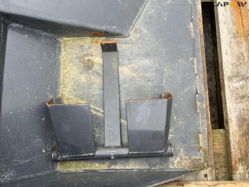 Nilfisk front shovel 10