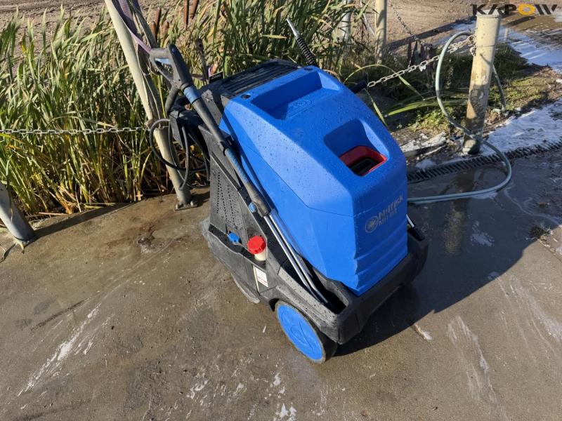 Nilfisk HM 4M hot water cleaner 3