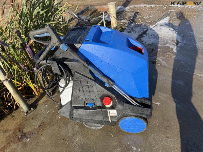 Nilfisk HM 4M hot water cleaner 4