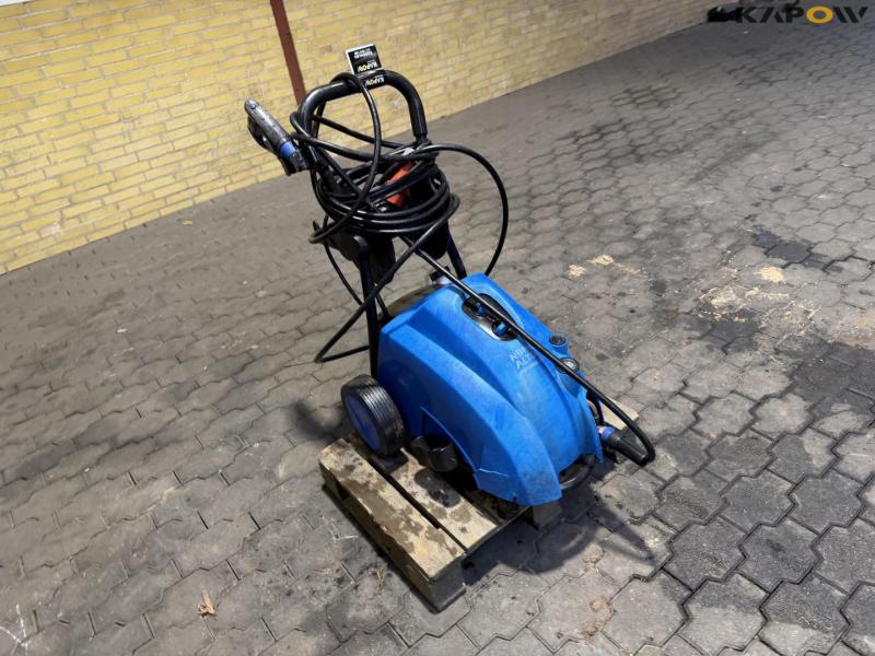 Nilfisk high pressure cleaner 3