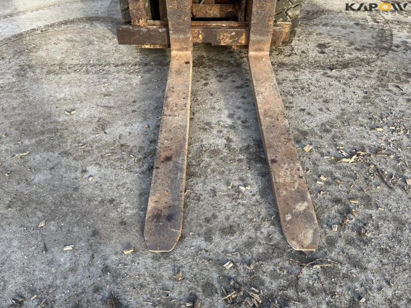 Nissan 15 gas truck 17