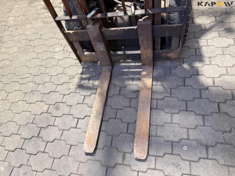 Nissan EH02 A 20U diesel truck 10