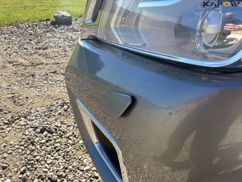 Nissan Navara pickup 8