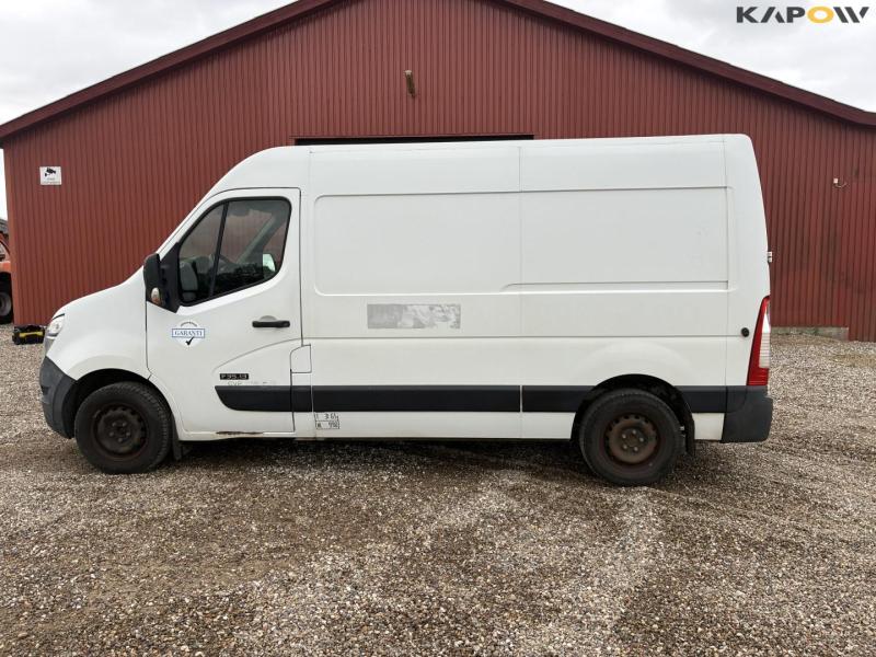 Nissan NV400 van 8