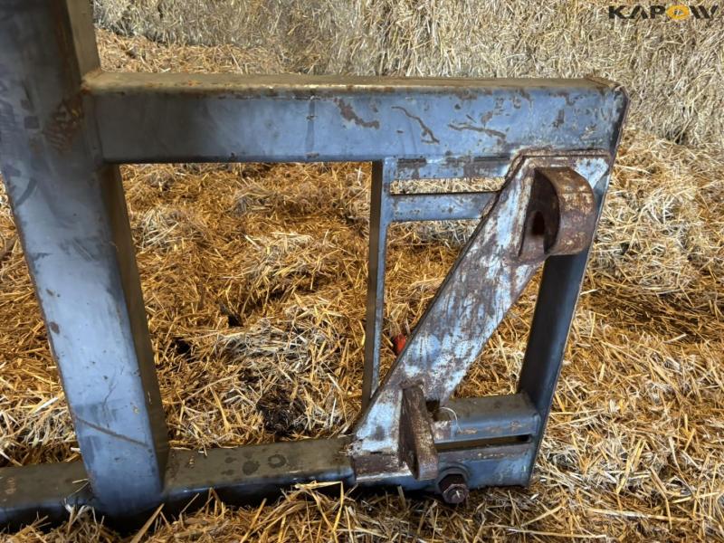 Nordsten bale spear with Euro hitch 9