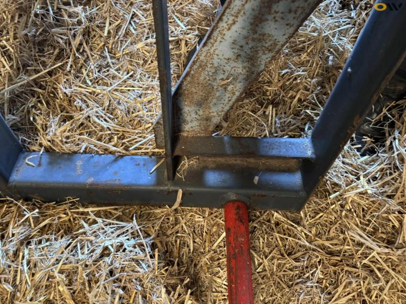 Nordsten bale spear with Euro hitch 15