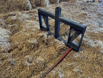 Nordsten bale spear with Euro hitch