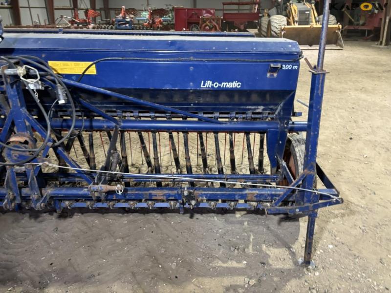 Nordsten lift-o-matic seeder 10