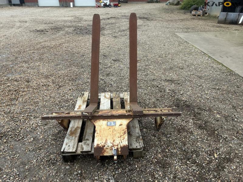 O&K Gabeltr pallet forks 4