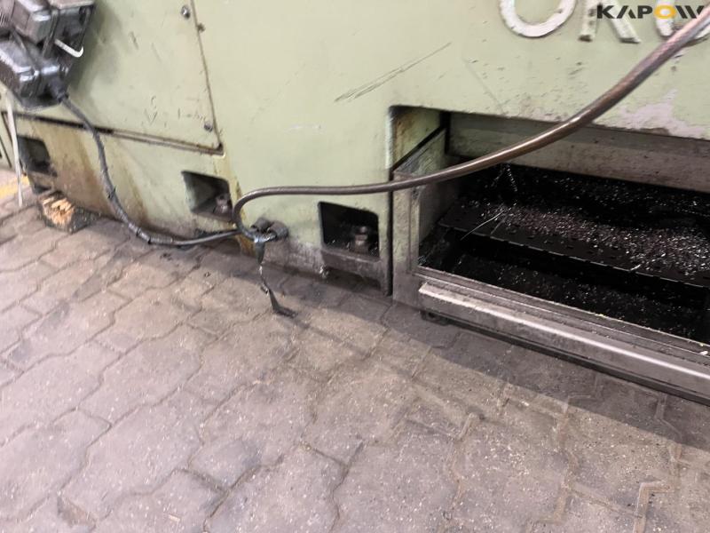 Okuma LB25 CNC turning bandsaw 17