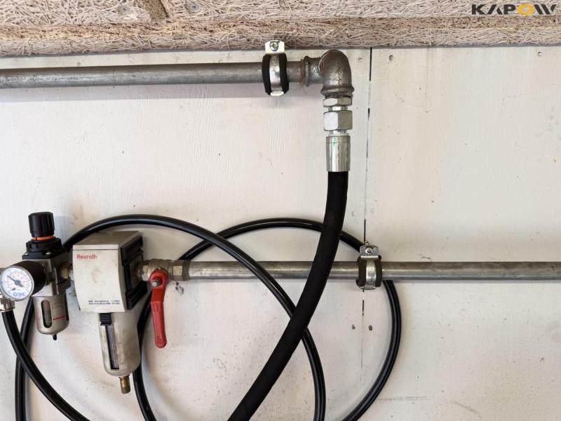 Oil system with 2 pumps and 2 guns 17