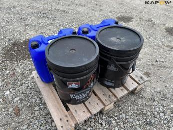 Vultrex grease, Titan Utto WB and... 