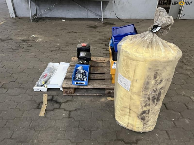 Oil pump with handle and miscellaneous 8