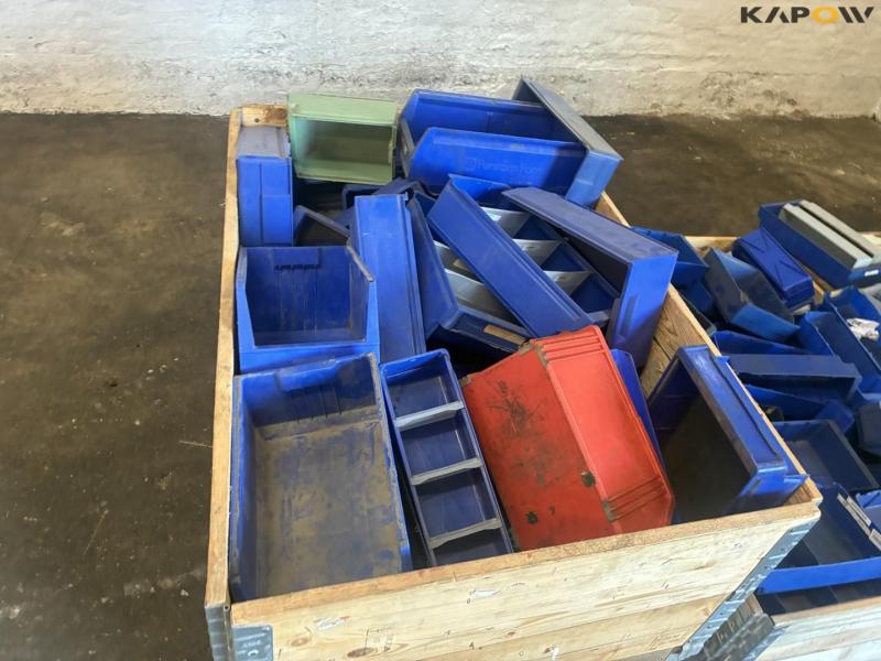 Plastic storage boxes 10