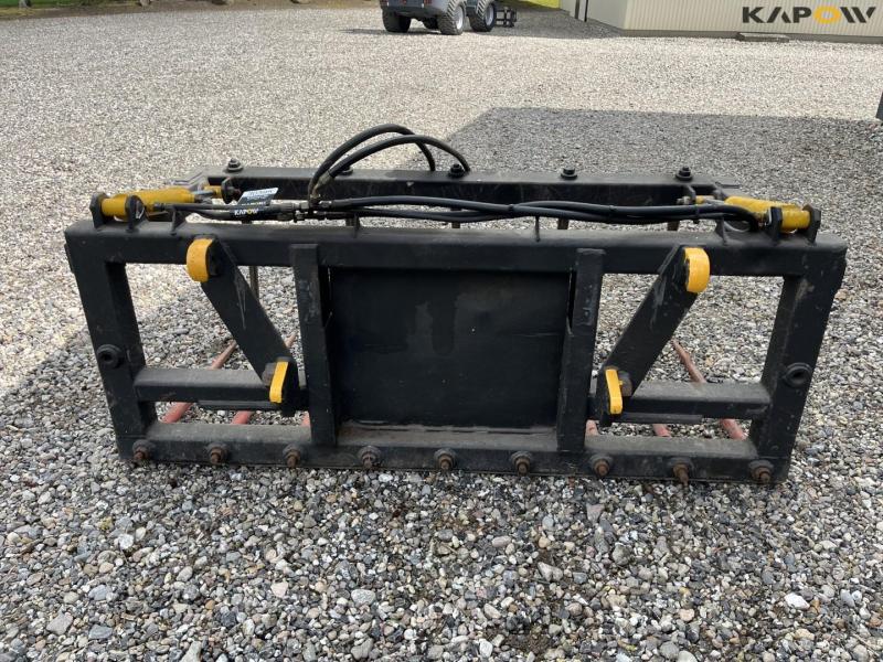 Assault grip with Euro hitch 6