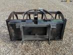 Assault claw with quick hitch for vm loader 3