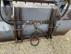 Surface bucket with Volvo hitch 9