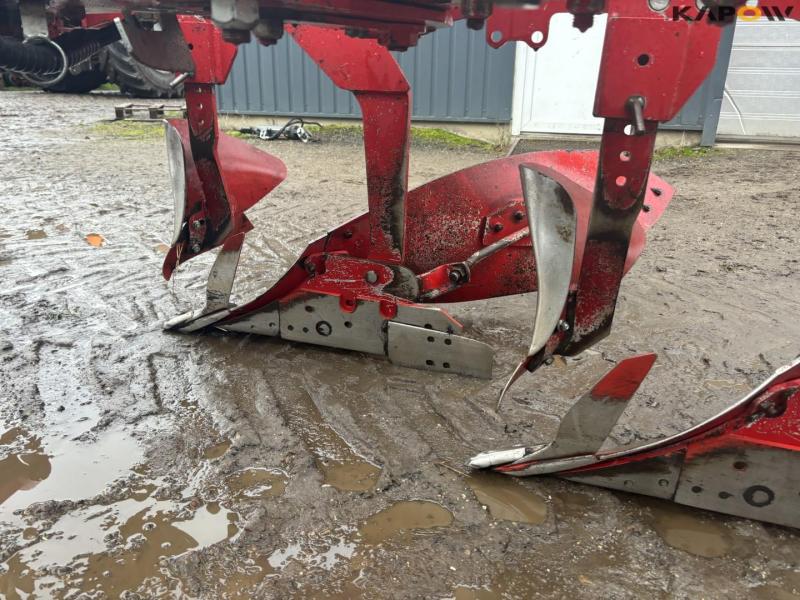 Ovlac 6 furrow plough 32