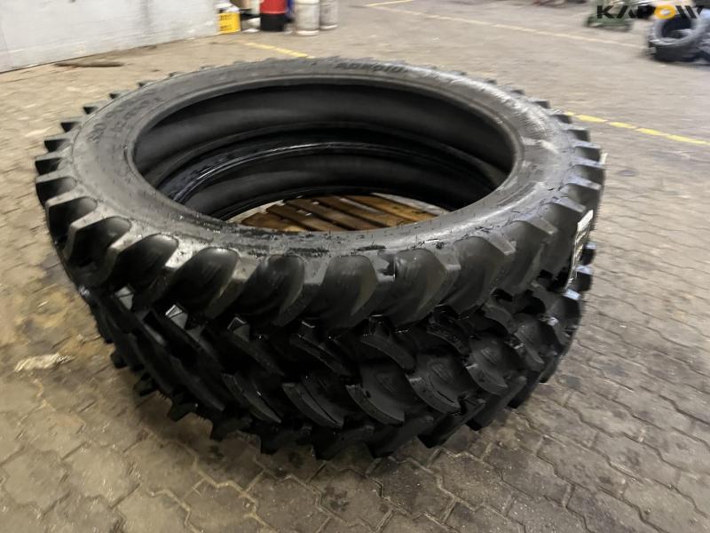Ozka 320/90-R50 tires - NEW 3